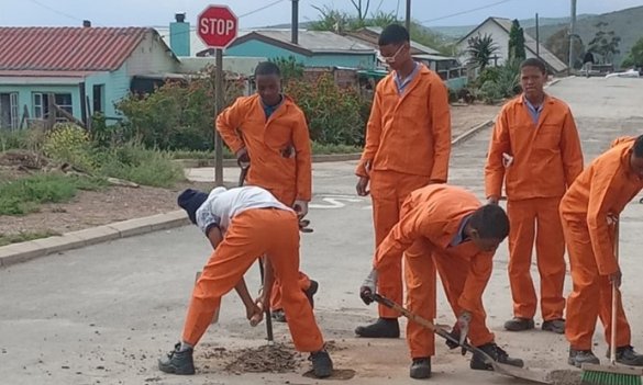 Jakes Gerwel Technical HS learners puts the pot back in the hole!