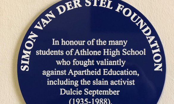 Invitation to schools to apply for blue heritage plaques