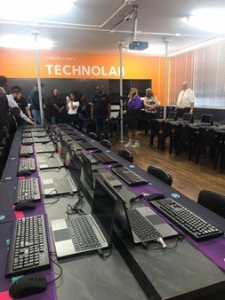 De Grendel School of Skills becomes beneficiary of new tech lab2